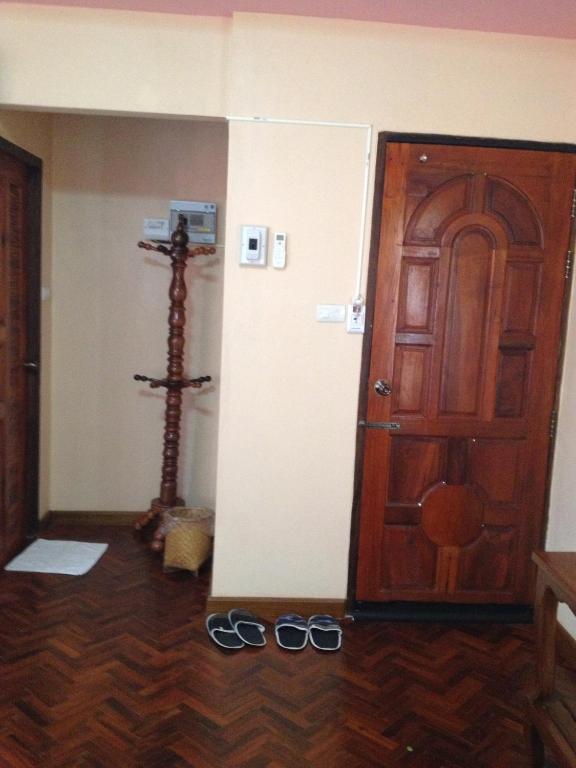 Chok-Wasana Guest House Mae Sariang Quarto foto